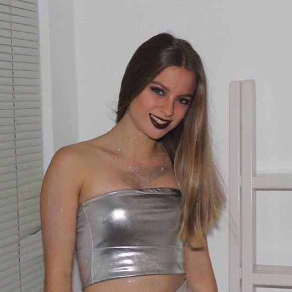 Meet your Posher, Isabelle - Picture 1 of 1